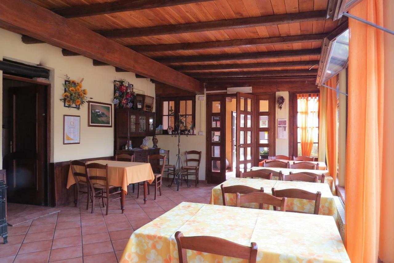 Fattoria Delle Rose Villa Salussola Eksteriør bilde